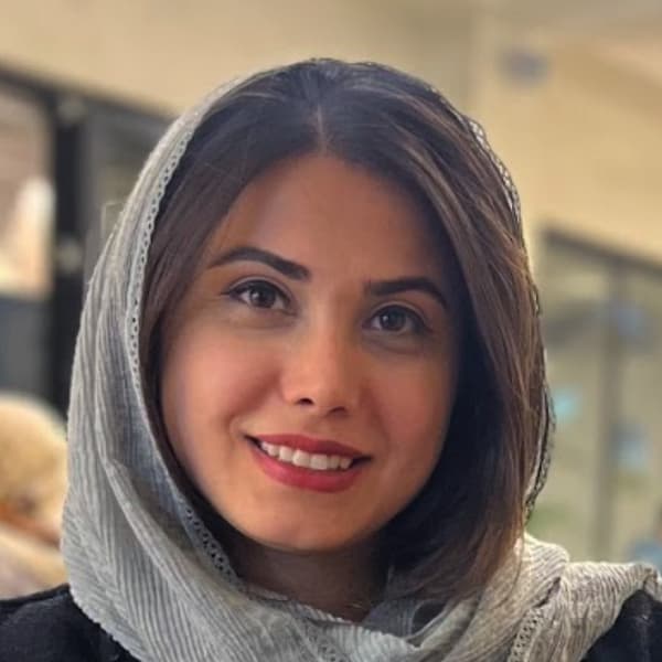 مژده مومنی